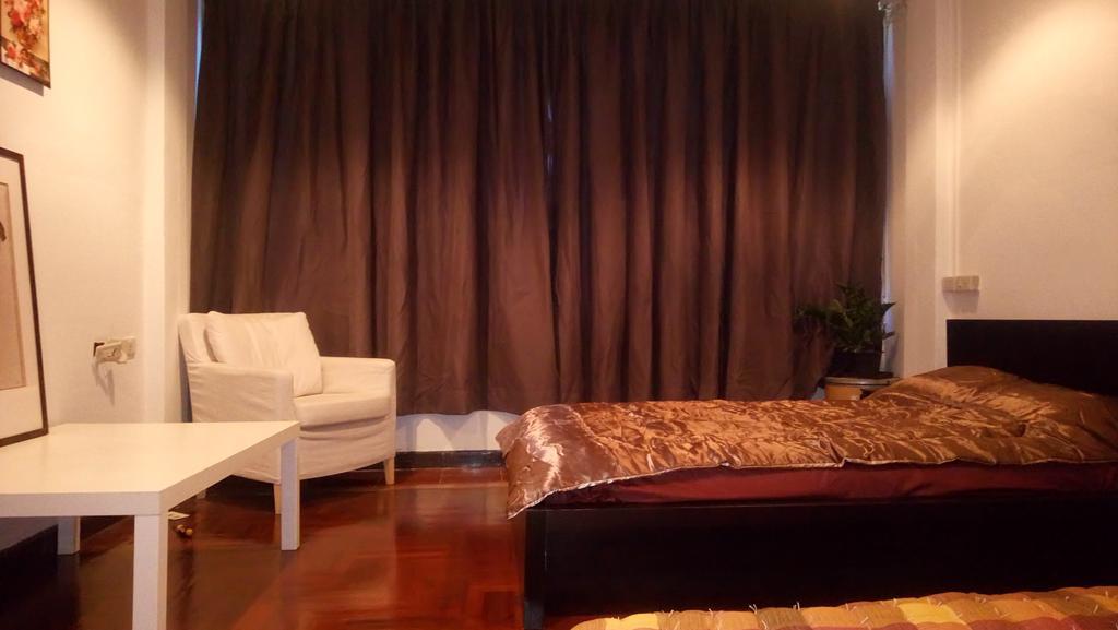 E&G Guest House Bangkok Esterno foto