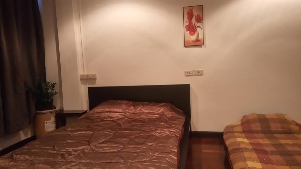 E&G Guest House Bangkok Esterno foto